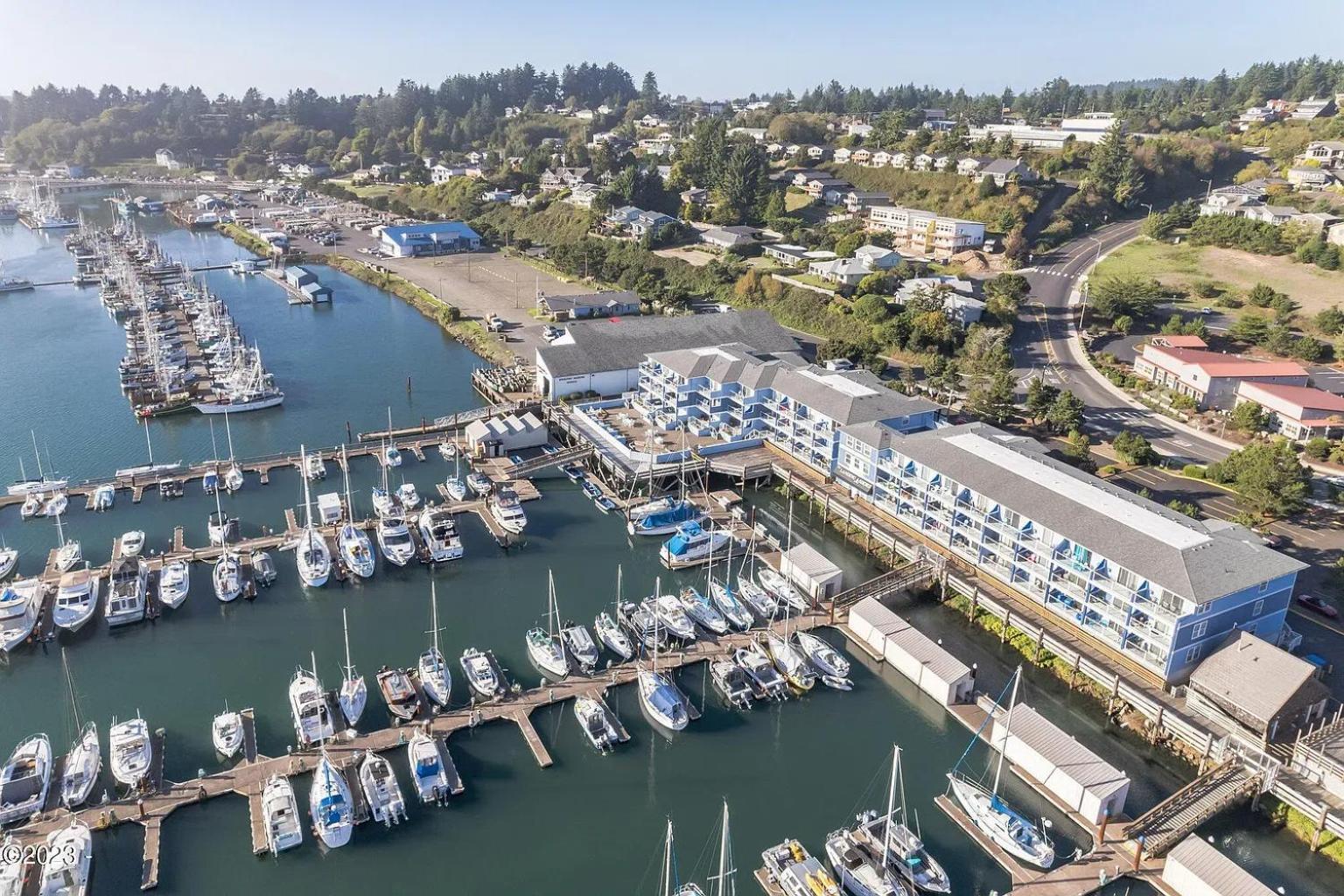 The Landing At Newport Condominium Hotel Екстериор снимка