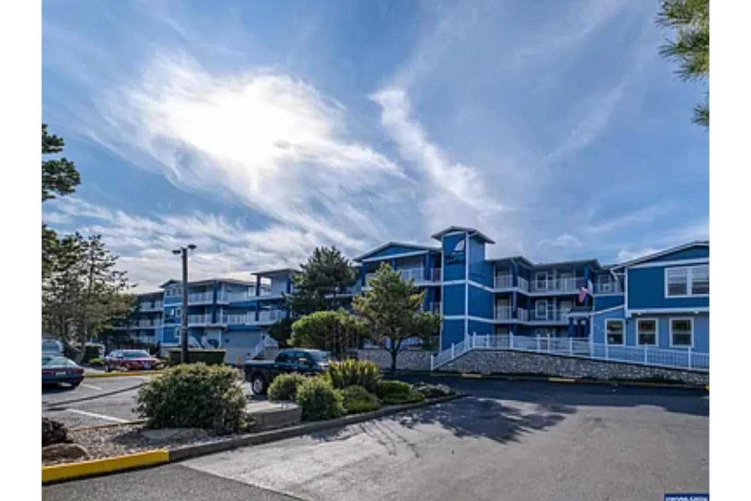 The Landing At Newport Condominium Hotel Екстериор снимка